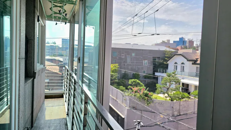 [Gangnam, Seoul] One-room apartment with a living room and a nice view of Yeoksam Station 10