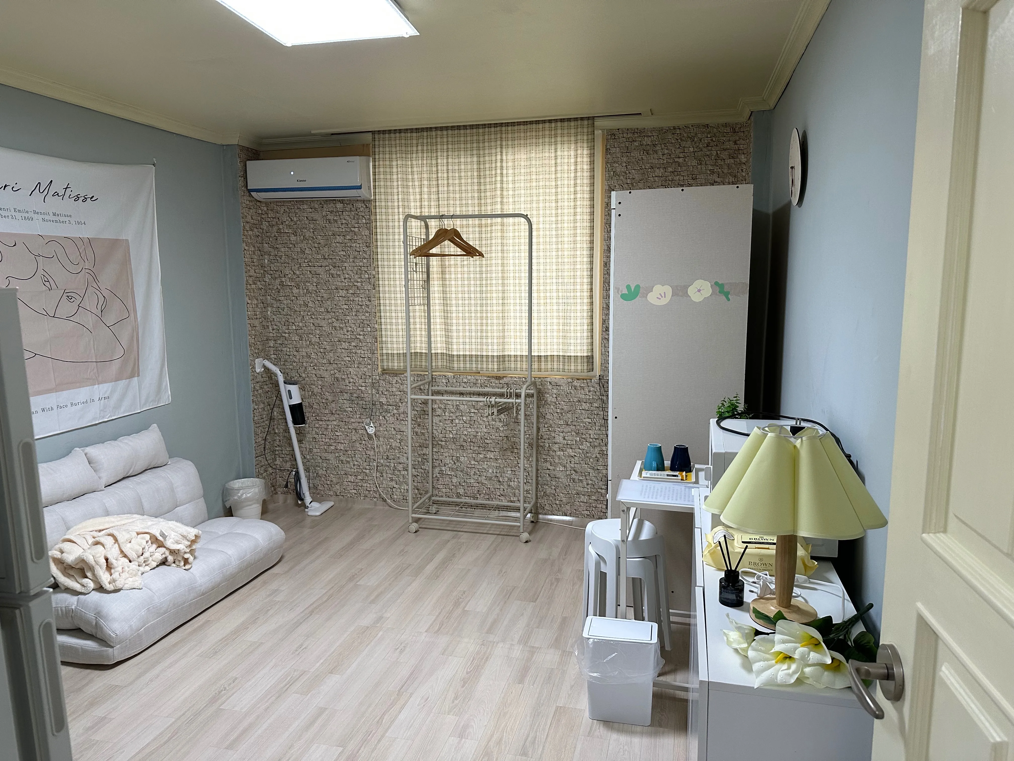 Bongmyeong-dong One-Bedroom House
