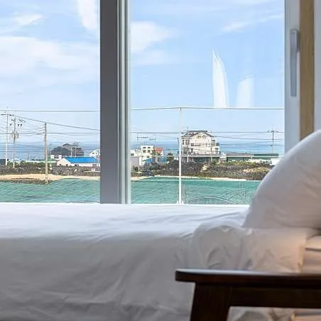 [Gujwa, Jeju] Double Room 203, a comfortable place to rest with a distant ocean view 5