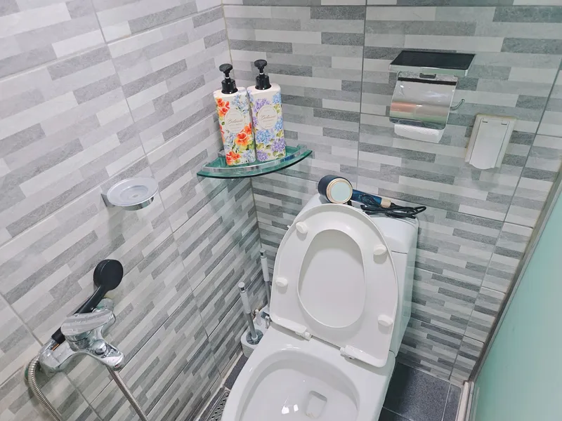 [Jongno, Seoul] Fully furnished duplex high-rise apartment with Cheonggyecheon view, 1 minute from Jonggak Station, Jongno 3-ga, Gwanghwamun 7