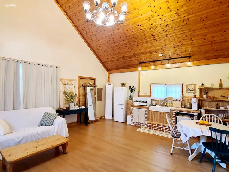 [Hallim, Jeju] 5-minute walk to Hyeopjae Beach, private house, dog-friendly, lawn yard, 76