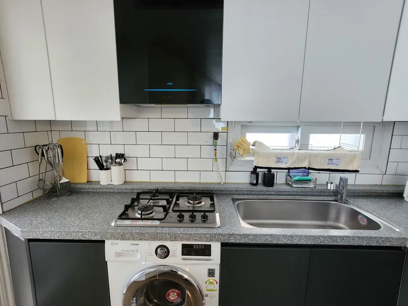 [Seodaemun, Seoul] 20-pyeong 3-room apartment, 7 minutes walk from Sinchon Station and Hongik University Station 6
