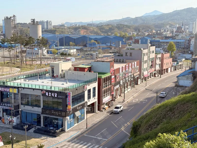 [강원 동해] 논골담길 묵호바다 품은 복층 감성숙소 24