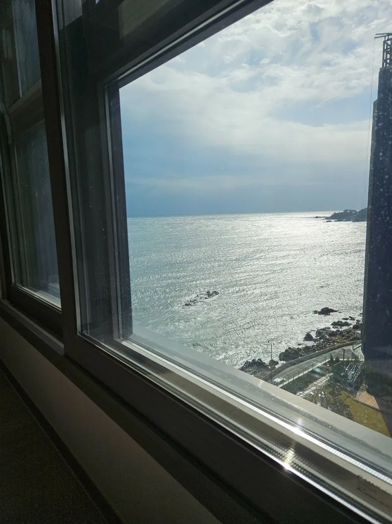 [Gijang, Busan] Newly built apartment with 3 bedrooms and 2 bathrooms, with a special ocean view/Great place for golf 24