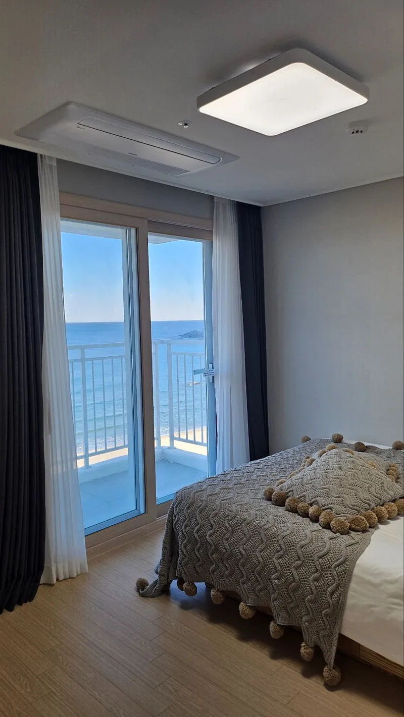 [Yangyang] Front ocean view, 4 people, bed sunrise view, spacious terrace, full options, OTT available 8