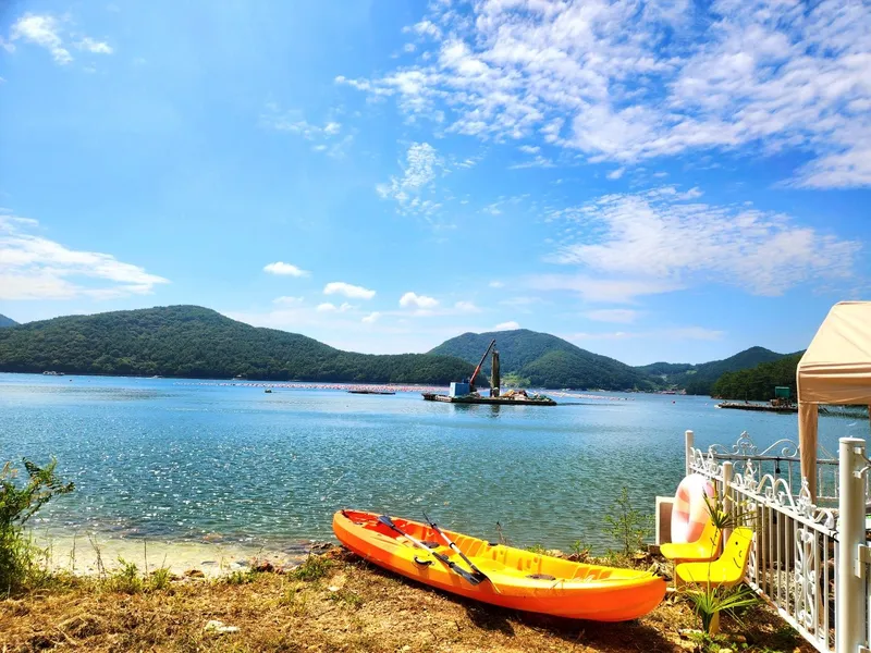 [Tongyeong] # Private, spacious, emotional detached house # Mountain and sea leisure activities # Yard fishing 24