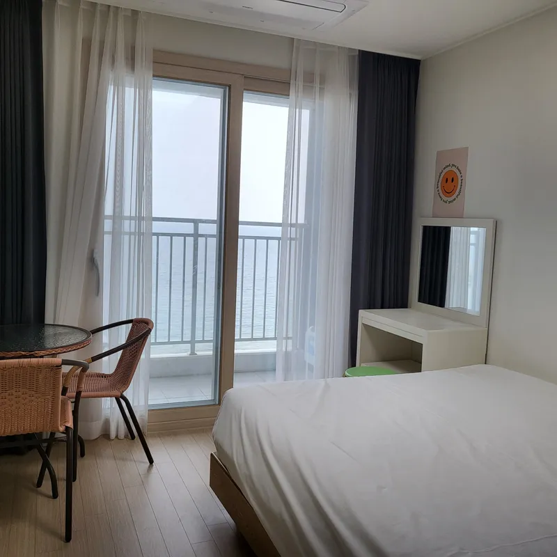 [Yangyang] E7-10/1. High-rise ocean view. Full options. Bed sunrise. Close to Yangridan-gil. OTT available. 22