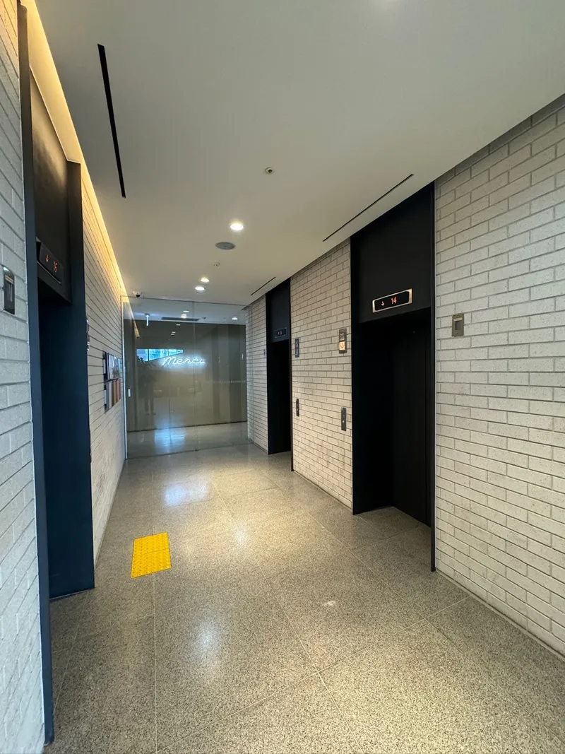[서울 용산] 서울역 지하보도 연결 뻥뷰 원룸 숙소 15
