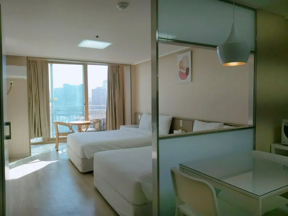 Yeoksam-dong Eonju Station 1-Bedroom Apartment
