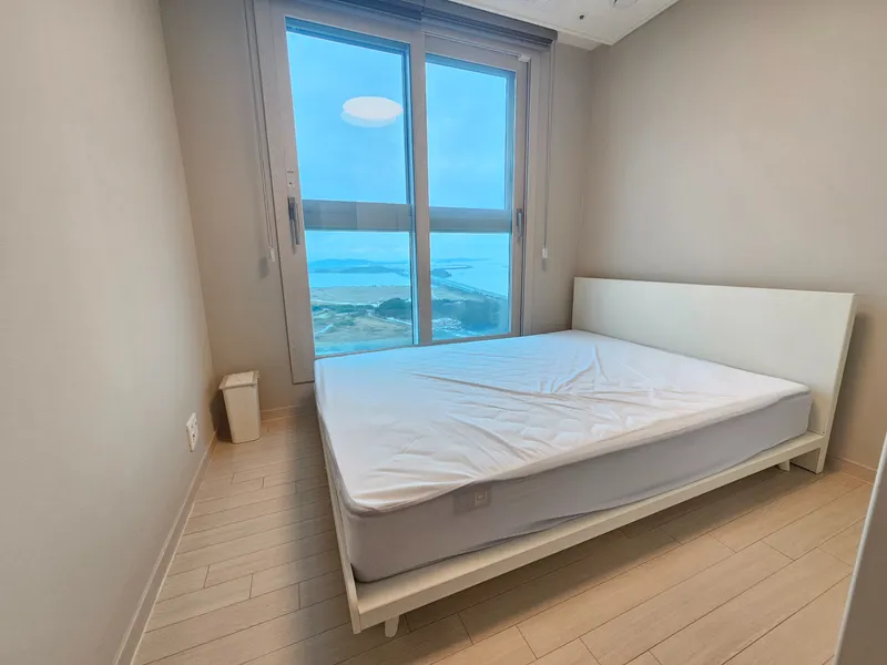 [Seohae, Incheon] Cheongna Two-Room Apartment with Unobstructed Ocean View 5