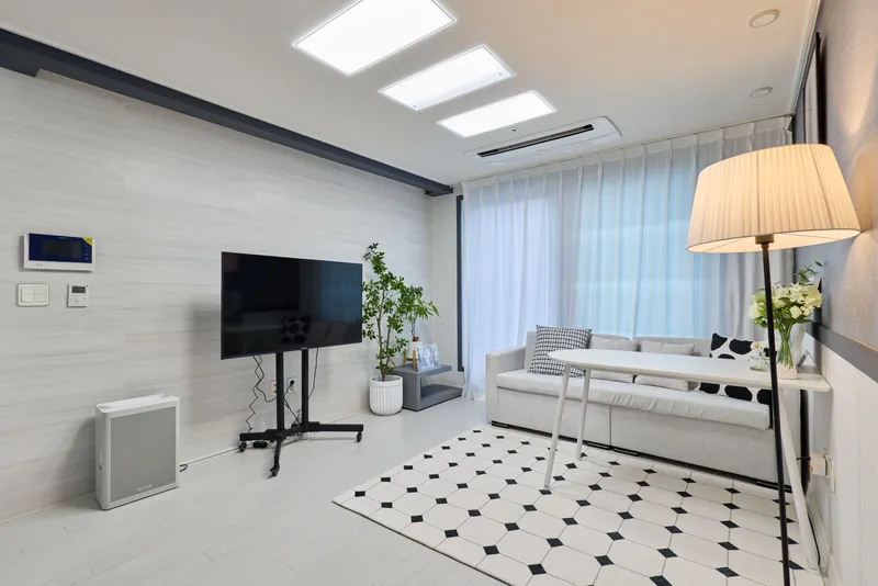 [Yeongdeungpo, Seoul] Clean, newly built, 4-person, 3-room apartment near Daebang Station 13