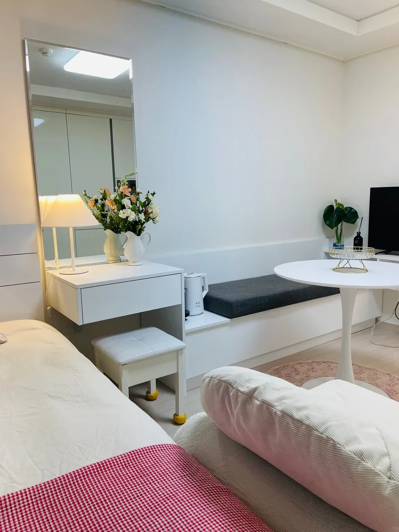 [Gangneung] Officetel 4 minutes walk from Gangneung Station, Gyodong Central Market, pretty accommodation 9
