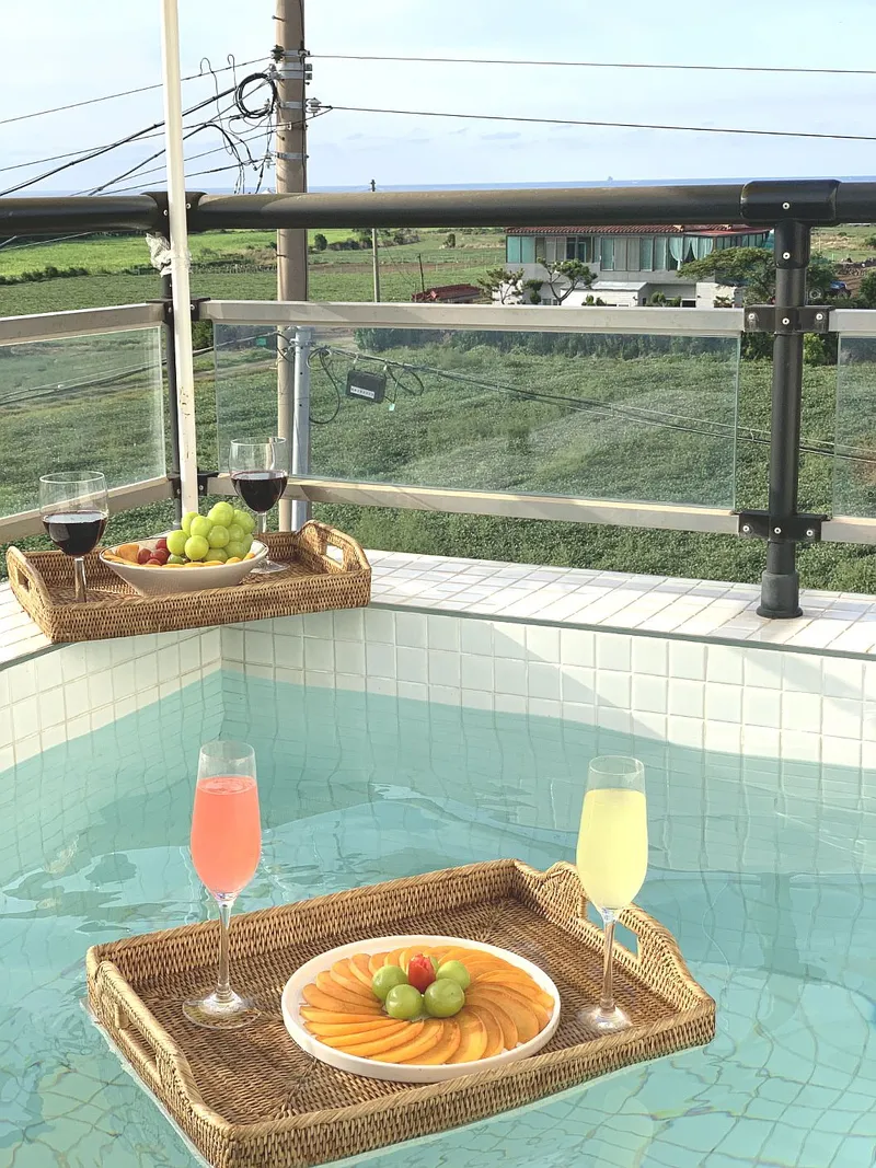[Aewol, Jeju] A detached townhouse with a jacuzzi overlooking the nearby sea, coastal road 1 70