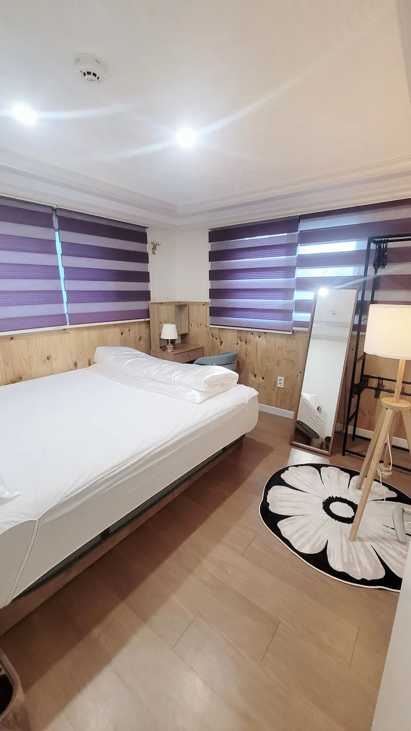 [Seo-gu, Daejeon] Lotte Department Store Seongsimdang 2 Room 3