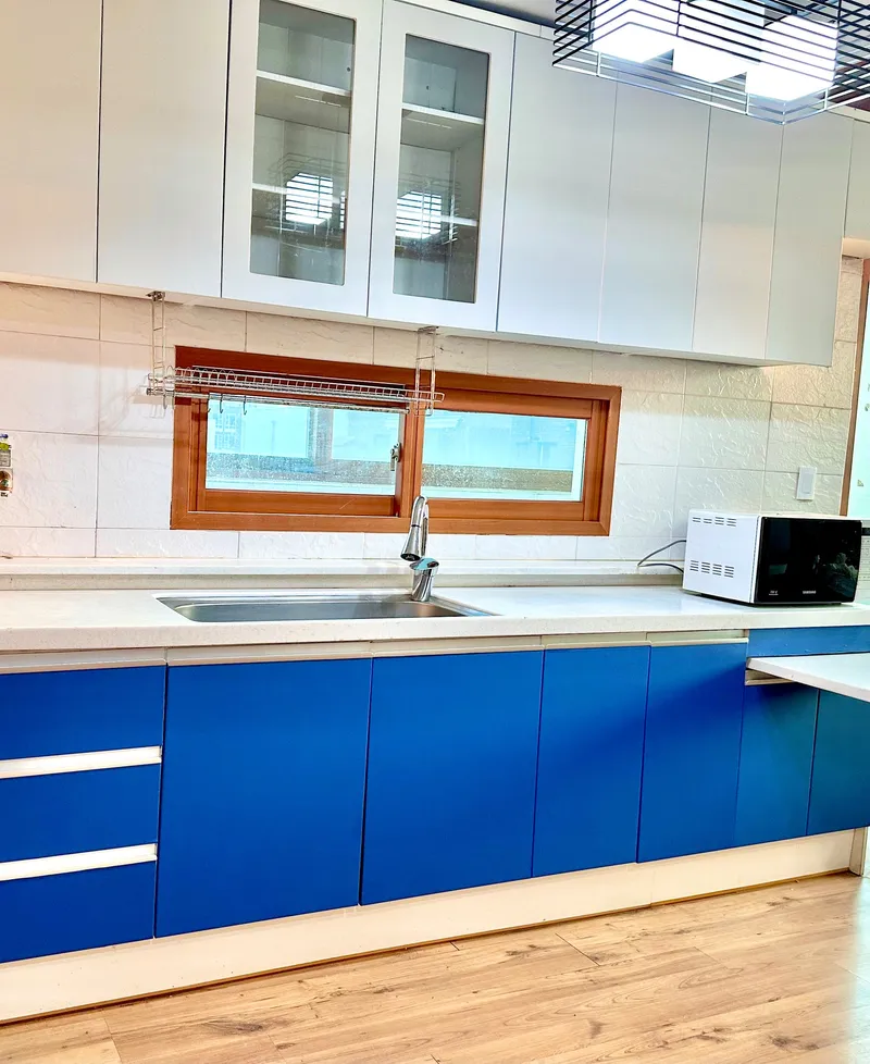 [Mapo, Seoul] Spacious Living Room, Private Use, Yeonnam-dong 3-Room House, Up to 10 People, Hongik University Entrance, Yeontral Park 12