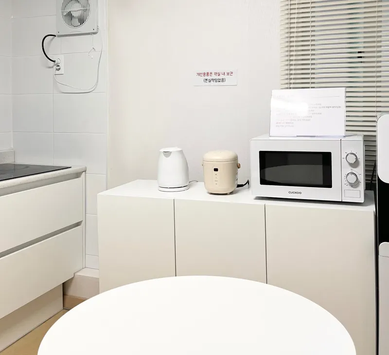 [Bucheon] 5 minutes walk from Wonjong Station, remodeled one-room + stay + room 106 10