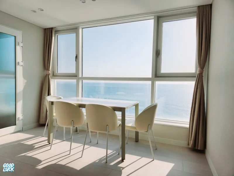 [Goseong] Unrivaled panoramic ocean view #Korea's only private beach apartment 8