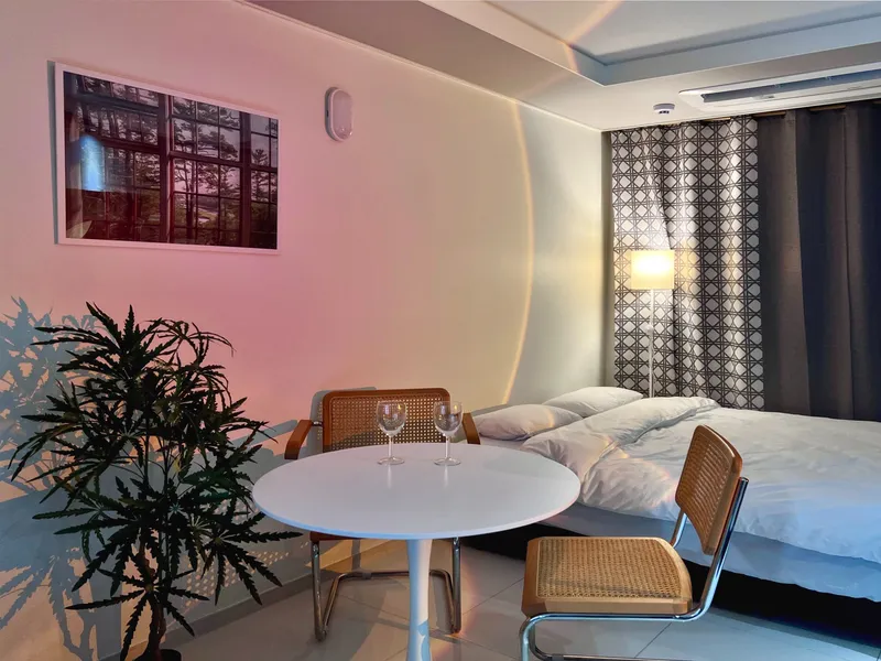 [Jung-gu, Daegu] 1 minute from Dongseong-ro/Full option/One room/Safe space/Netflix/Residence 31