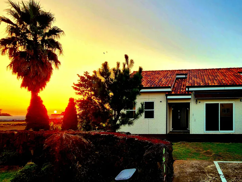 [Hallim, Jeju][Jeju Aewol] A quiet three-room country single-story house with a yard and a beautiful sunset 48