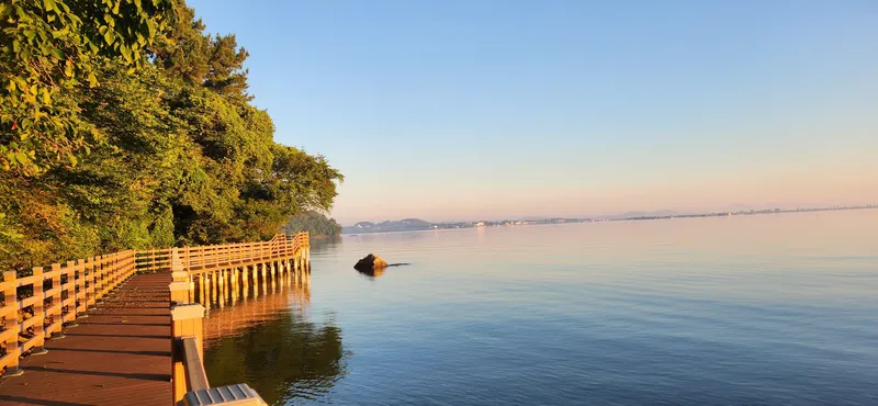 [Taean][Taean, South Chungcheong Province] Anmyeondo Island. A beautiful sunrise over the sea. A private villa with a yard and large veranda. 24