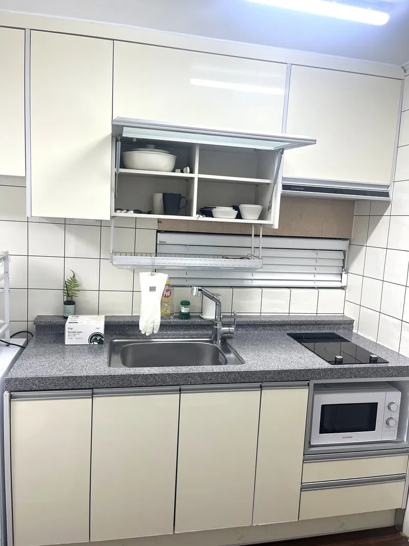 [Gangnam, Seoul] 6-minute walk from Apgujeong Station/Dosan Park/Station Area 16
