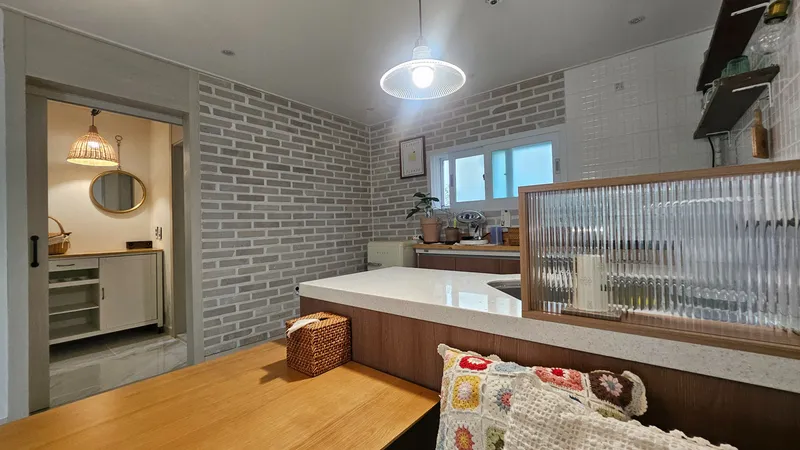 [Busanjin, Busan] 10-minute walk from Gaegeum Subway Station, 3-minute walk from Singaegeum Bus Stop 25