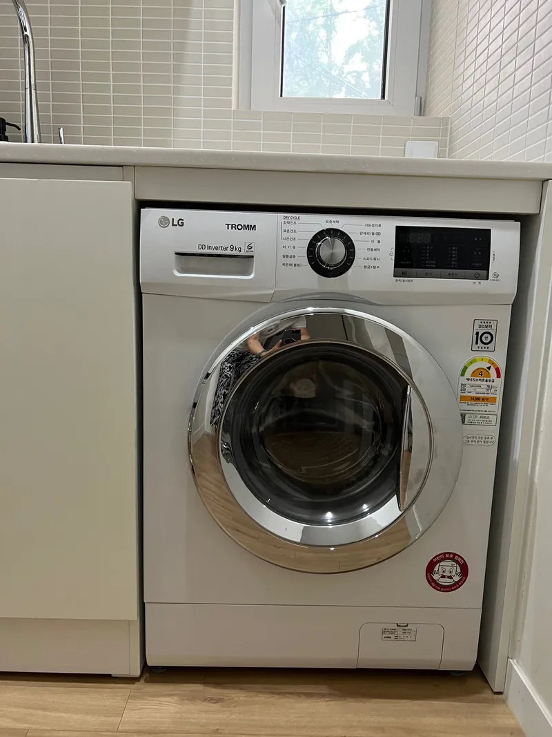 [Seongdong, Seoul] A pretty one-room apartment next to Songjeong Embankment Road and Jungnangcheon Stream 9