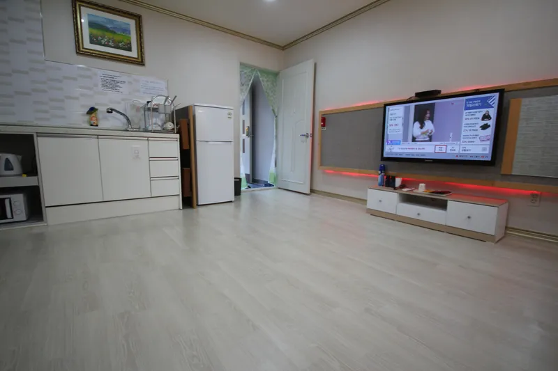 [Hadong] Jirisan Valley Hwagae Market Pension Ondol Room B 2