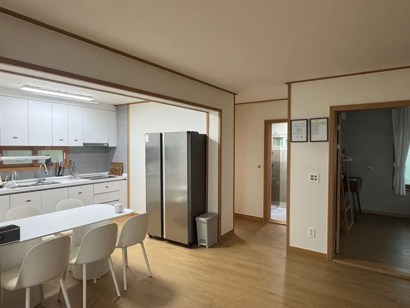 [Beophwan-dong, Seogwipo] 3 rooms (4 queen beds) / Private house / 15 minutes from Ole Market 18