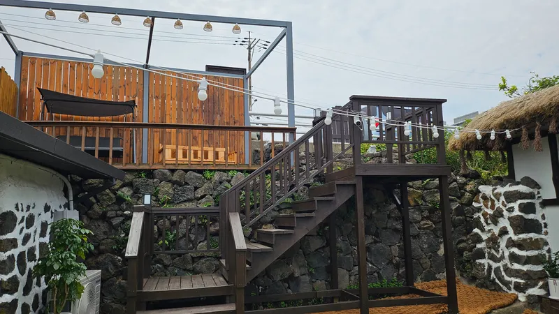 [Hallim, Jeju] Guideok Ocean View Jacuzzi Jeju Stone Wall Thatched House 29