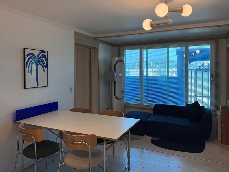 [Yeosu] Detached house in front of a fishing village port 15