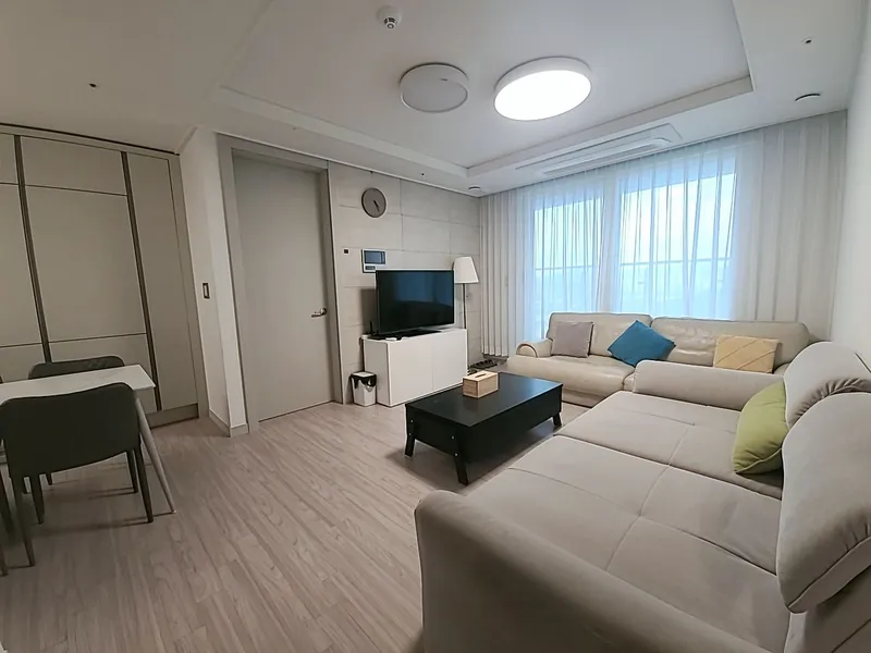 [Namyangju] 3 bedrooms, 2 bathrooms / Newly built, fully furnished / High-rise with a view / 2 minutes to E-Mart / 3 minutes to Byeolnae Station 35