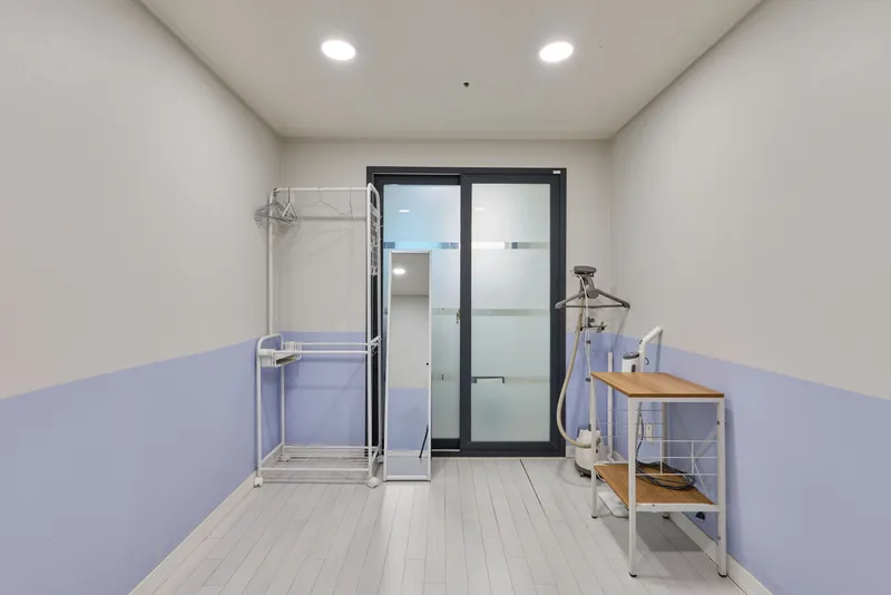 [Yeongdeungpo, Seoul] Clean, newly built, 4-person, 3-room apartment near Daebang Station 10