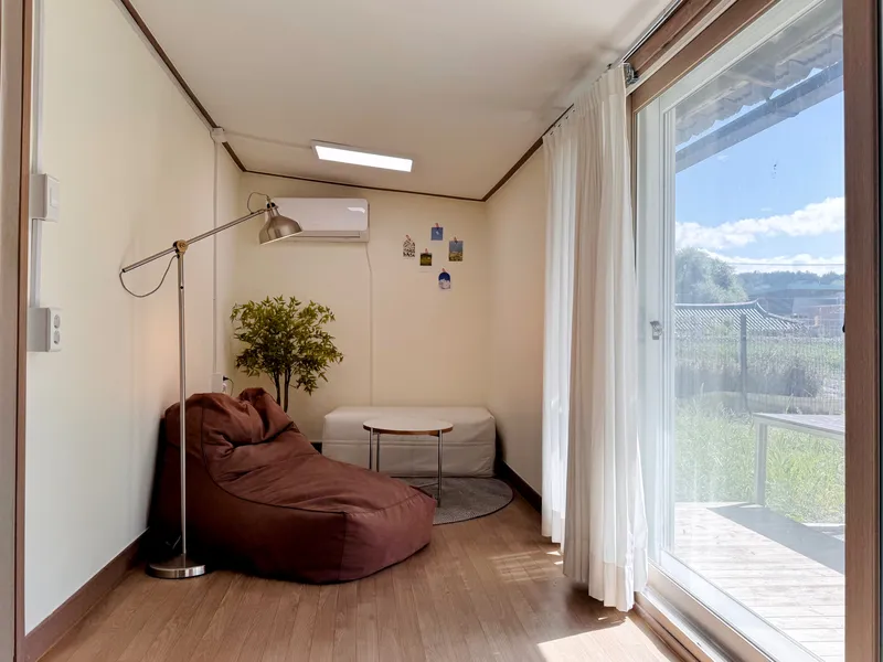 [Bonghwa] A yellow house with a spacious yard in a forest village 12