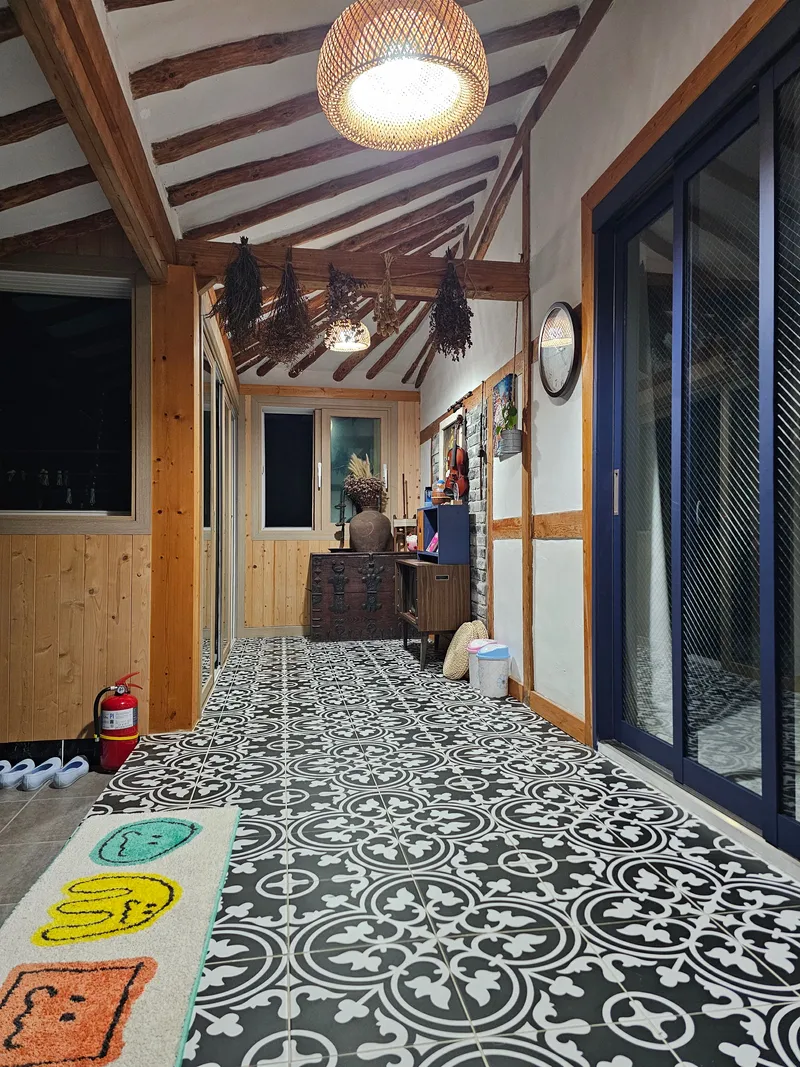 [Buan] A secluded, rural, single-family Hanok house with a spacious yard on the Byeonsan Peninsula #Dogs Allowed 11