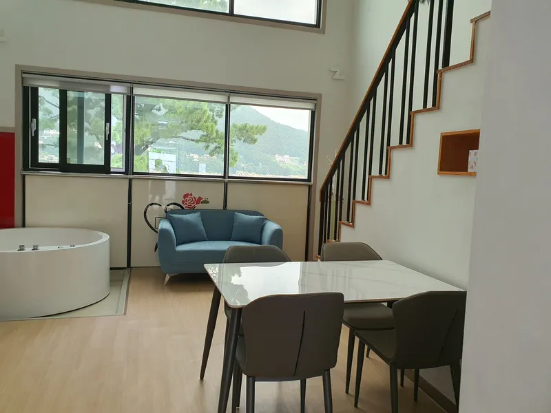 [Geoje] Duplex Pension #204 near Mangchi Beach 4