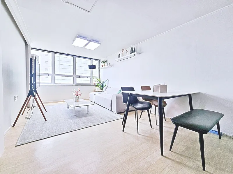 [Haeundae, Busan] 2-minute walk from the beach, ocean view three-room, lowest price 15