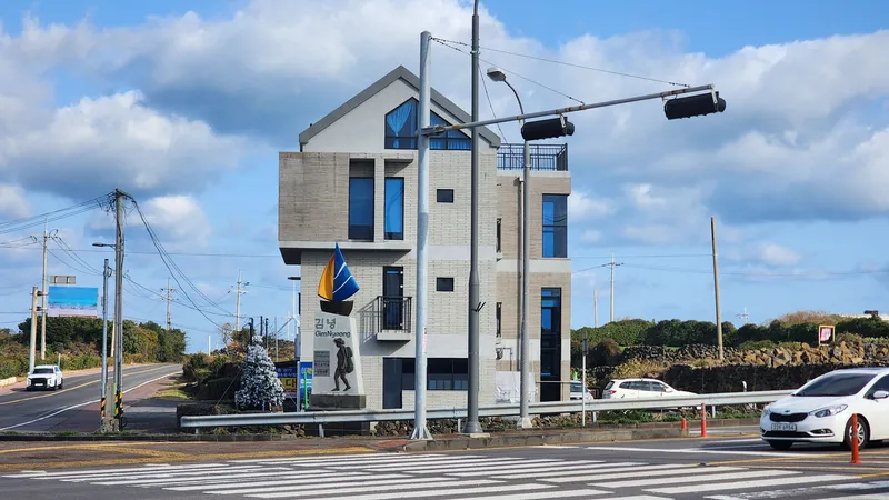 [Gujwa, Jeju] Gimnyeong Ocean View/Seafront Yard/Newly Built in 2023/24-Hour Convenience Store/Duplex Type/B302 32