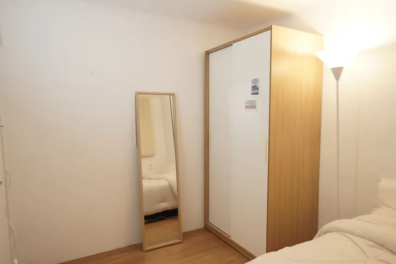 [Jongno, Seoul] #5 min walk from Hyehwa Station #Recently remodeled #3 rooms + 1 bathroom #Beam projector cinema 13