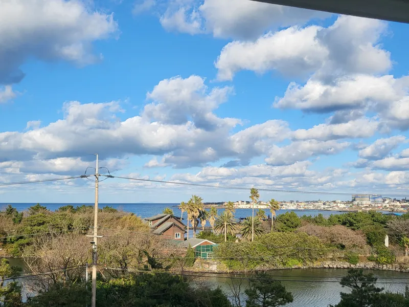 [Jocheon, Jeju] A terrace accommodation with a fantastic view of Hamdeok's sea, lake, and Jukdo Island. 22