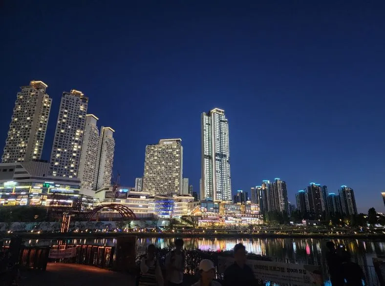 [경기 화성] 동탄 호수뷰 럭셔리 스테이 24평 3룸 25