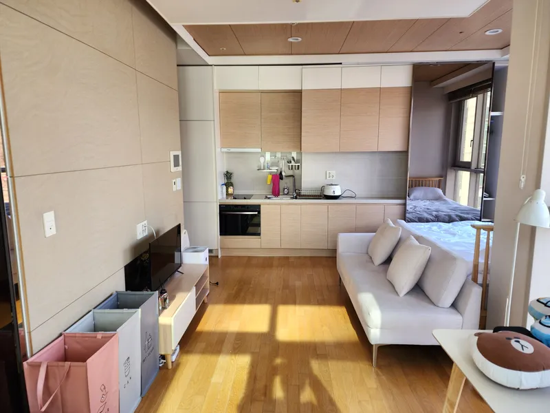 [Seongnam] Officetel with terrace in Bundang Jeongja Station 3