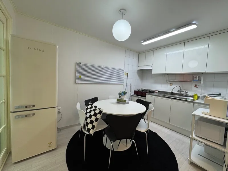 [Seocho, Seoul] 5 minutes from Sinnonhyeon Station/Two-room/Parking available 13