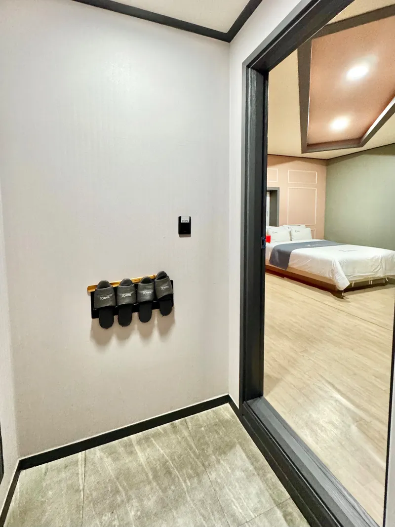 [Suwon][Suwon Yeongtong] 5 min walk from Yeongtong Station/Netflix/Separate one room/Cleaning available/Room 704 4