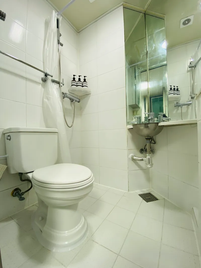 [Gangnam, Seoul] 2 minutes from COEX, Samseong Station, Daechi-dong Academy Street 3