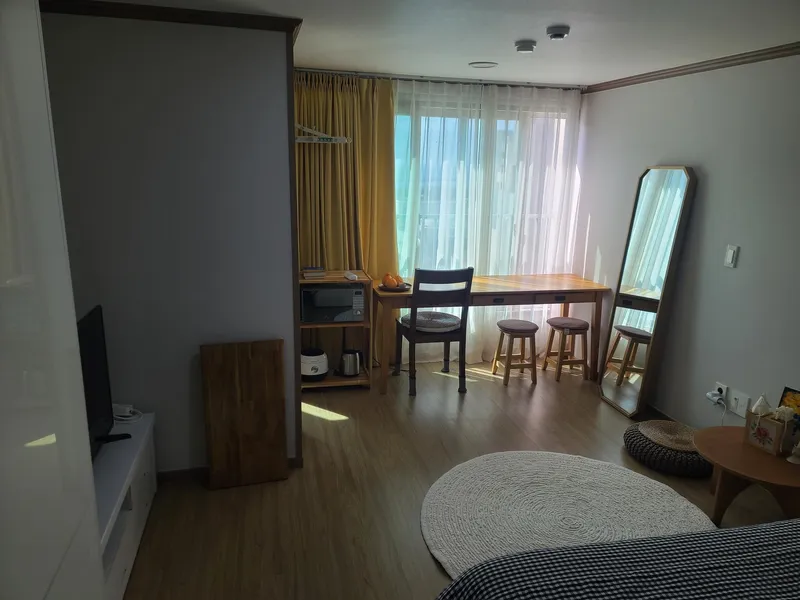 [Beophwan-dong, Seogwipo] A comfortable and emotional accommodation with an ocean view one-room near Seogwipo Intercity Bus Terminal in Jeju Seogwipo. 5