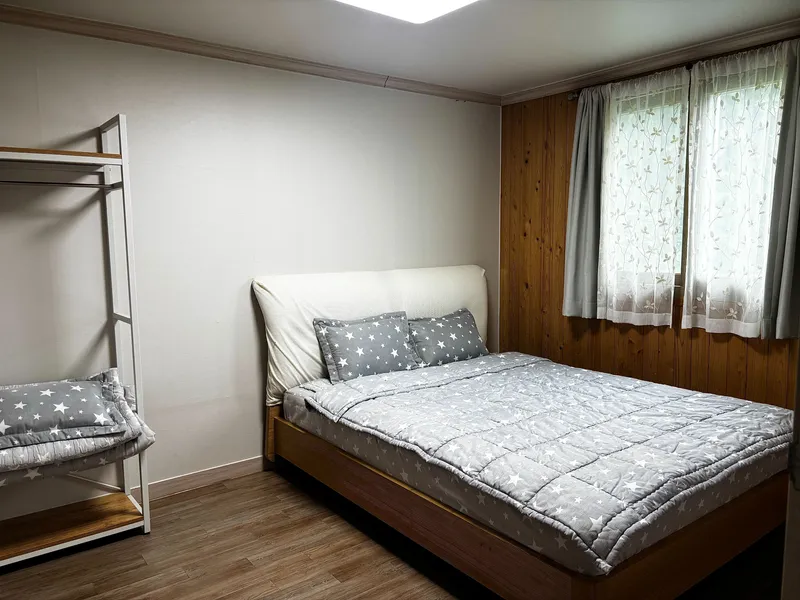 [Gujwa, Jeju] Bijarim duplex with an impressive view of the green grass yard and palm trees 2