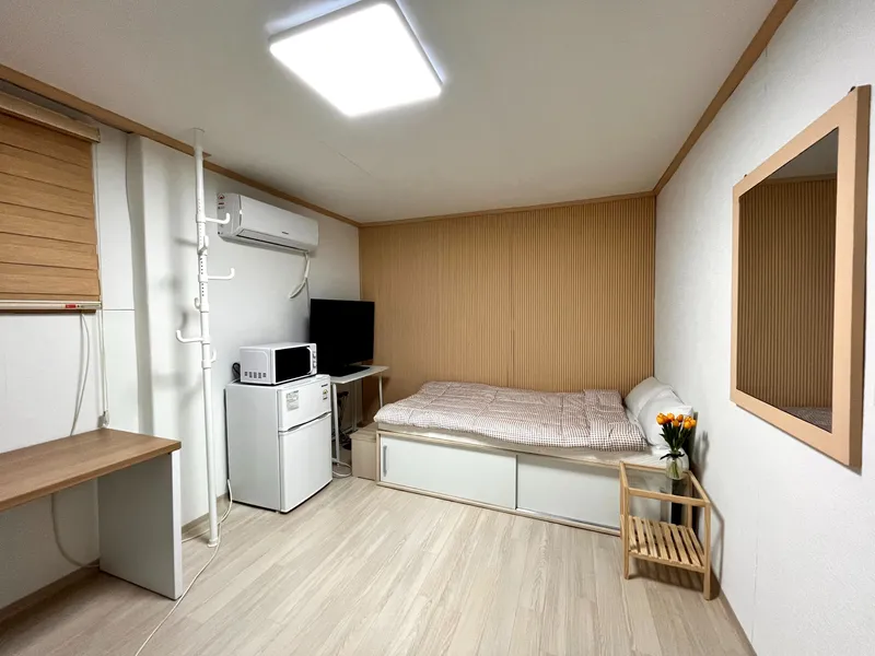 [Uijeongbu] 1 minute from Uijeongbu Central Station, regular one-room size, short-term and long-term accommodation 2