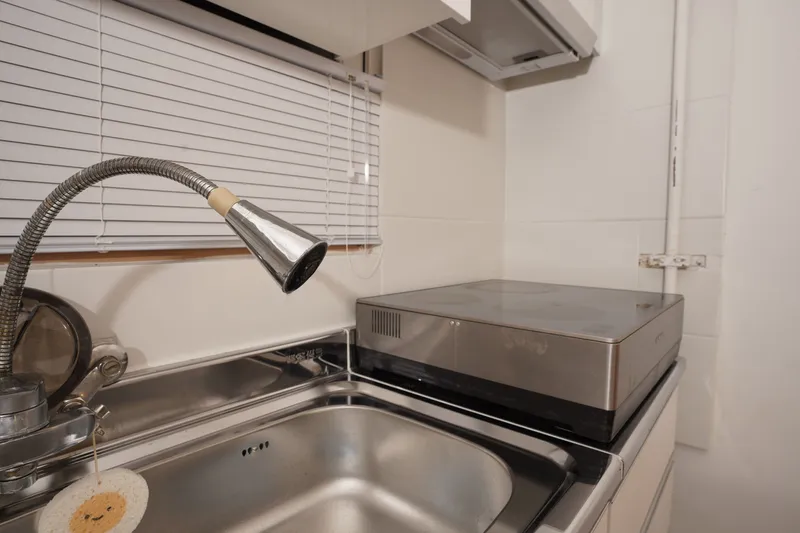 [Jongno, Seoul] #5 min walk from Hyehwa Station #Recently remodeled #3 rooms + 1 bathroom #Beam projector cinema 27