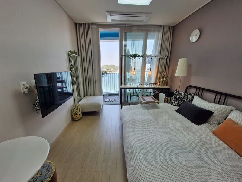 [Yeongjong, Incheon] Bt House (Love Yeongjong) Living for a Week #Netflix #Free Parking #King Bed #Dryer 6